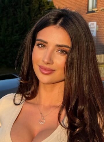 central london brunette Ruri london escort