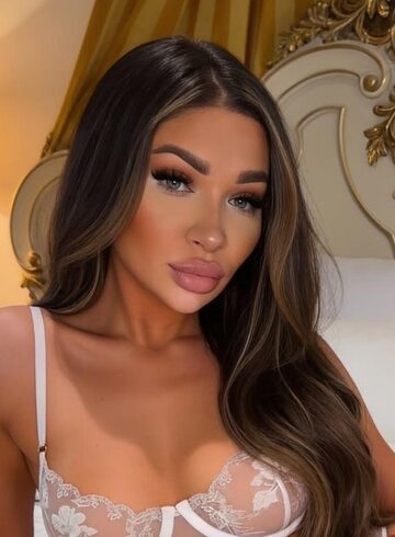 Canary Wharf elite Yasmine london escort