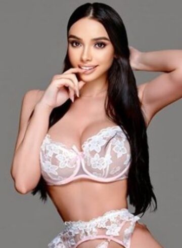 Outcall Only  Chelsea london escort