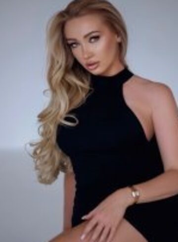 Earls Court blonde Maria london escort