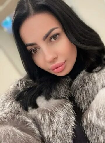 Earls Court party-girl Francesca Escort london escort