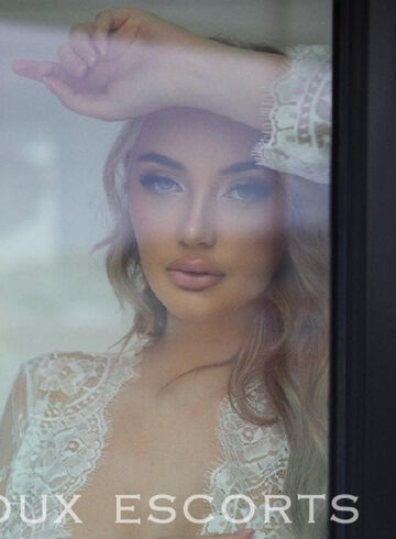 Marylebone 400-to-600 Lauren london escort