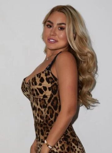 Mayfair 400-to-600 Britney Escort london escort