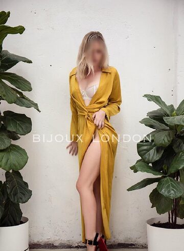 Marylebone english Poppy london escort
