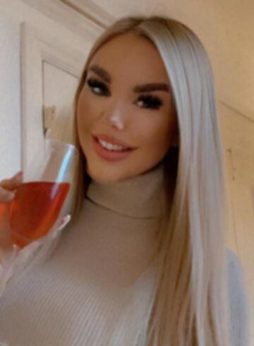 Kensington blonde Cali london escort