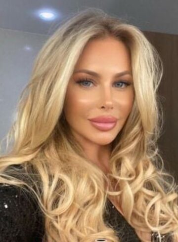 Earls Court blonde Laura london escort