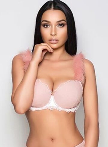 Chelsea 300-to-400 Karina london escort