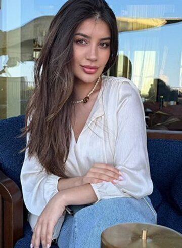 South Kensington 400-to-600 Escada london escort