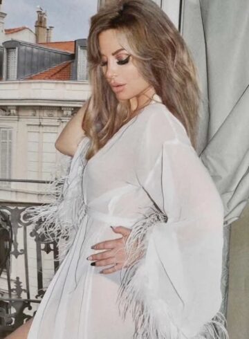 Mayfair mature Sasha london escort