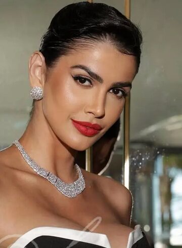 Chelsea latin Paulina london escort