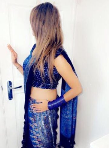 Central London brunette Shreya london escort