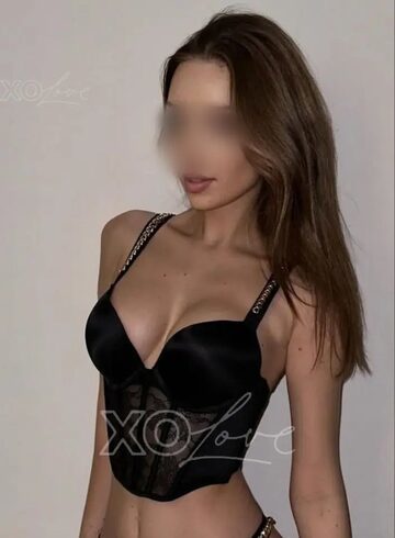 Outcall Only brunette Iulia london escort