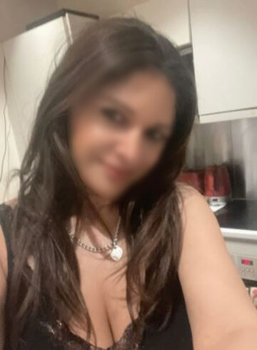 Edgware Road brunette Arya london escort