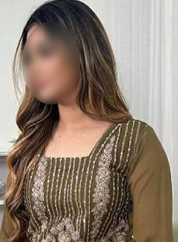 Chelsea busty Sakina london escort