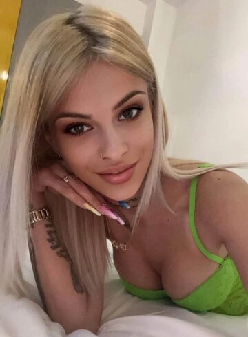 central london blonde Summer london escort