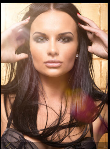 Outcall Only brunette Sandra london escort