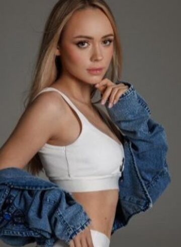 Chelsea blonde Juliette london escort