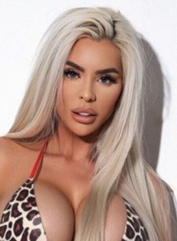 Kensington petite Summer london escort