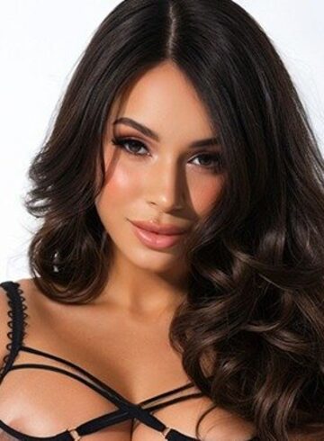 central london a-team Niykee Cruz london escort