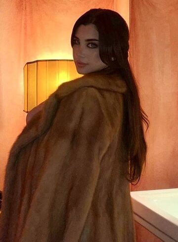 Knightsbridge brunette Mikaella london escort