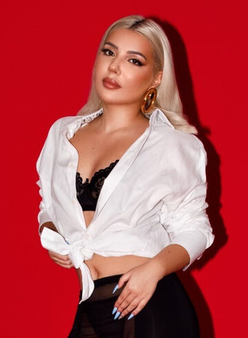 Edgware Road party-girl Erika london escort