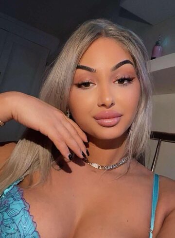 Edgware Road blonde Shelly london escort