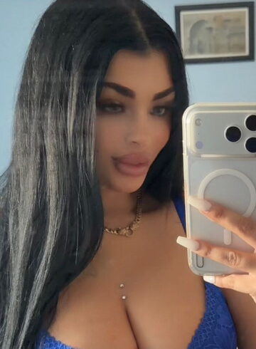 Baker Street party-girl Salma london escort