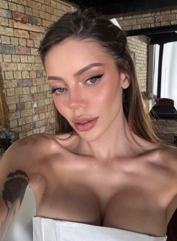 Mayfair 600-and-over Simona london escort