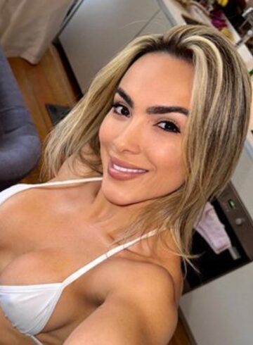 Marylebone busty Karli london escort