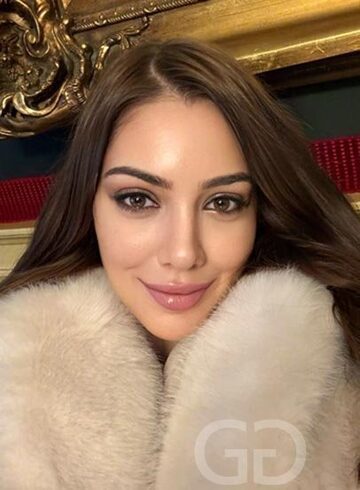 Kensington  Eduara london escort