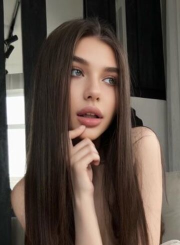Kensington party-girl Miracle london escort