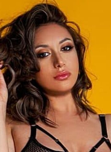 Outcall Only latin Kim london escort