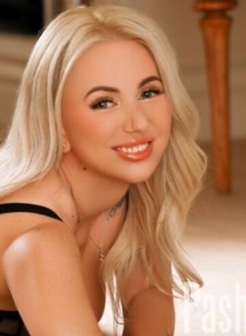 South Kensington 300-to-400 Bella london escort