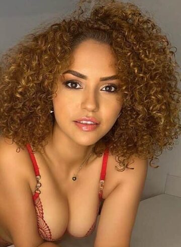 Earls Court party-girl Mel london escort