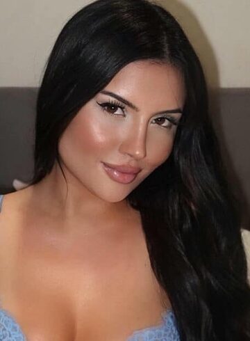 Marylebone party-girl Pearl london escort