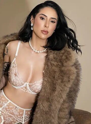 Central London pvc-latex Anais london escort