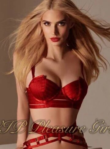 Knightsbridge massage Mia london escort