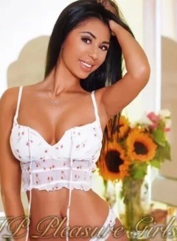 Earls Court massage Larissa london escort