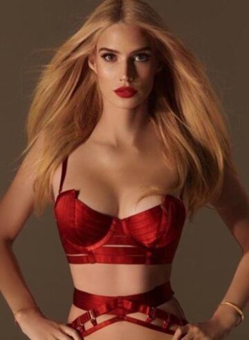 South Kensington blonde Athena london escort