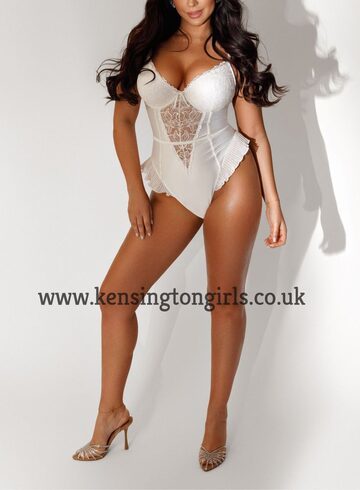 Earls Court brunette Emine london escort