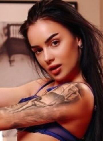 Central London brunette Marcia london escort