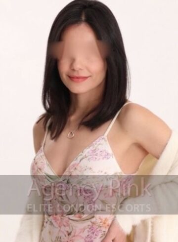 Mayfair elite Charlotte london escort