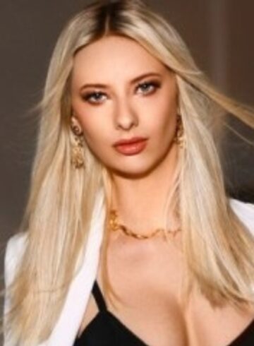 Knightsbridge party-girl Enya london escort