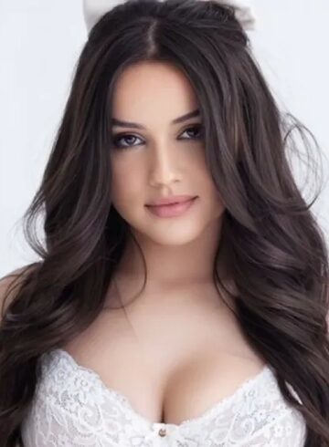Earls Court brunette Adallyn london escort