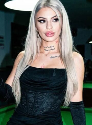Marble Arch blonde Jess london escort