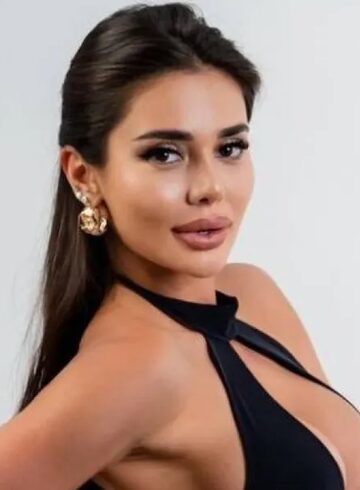 Edgware Road brunette Alba london escort
