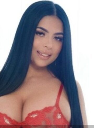 Bayswater party-girl Joyce london escort