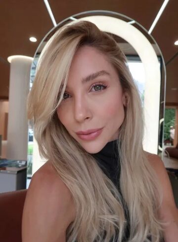 Baker Street blonde Crowna london escort