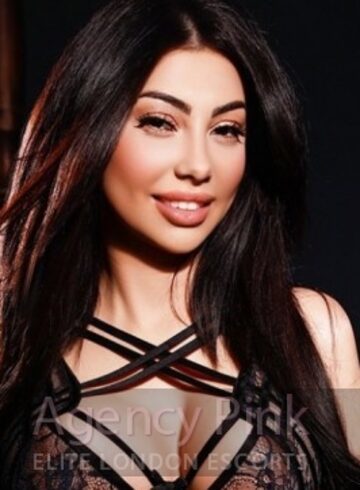 South Kensington petite Paisley london escort
