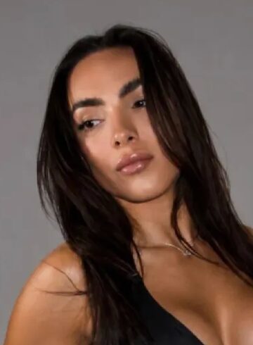 Knightsbridge party-girl Gamma london escort